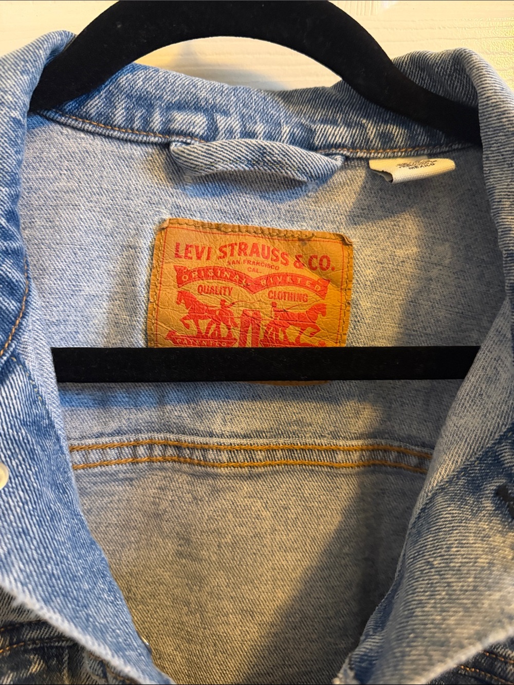 Levi's Light Wash Blue  Distressed Denim Jacket - Picture 5 of 13
